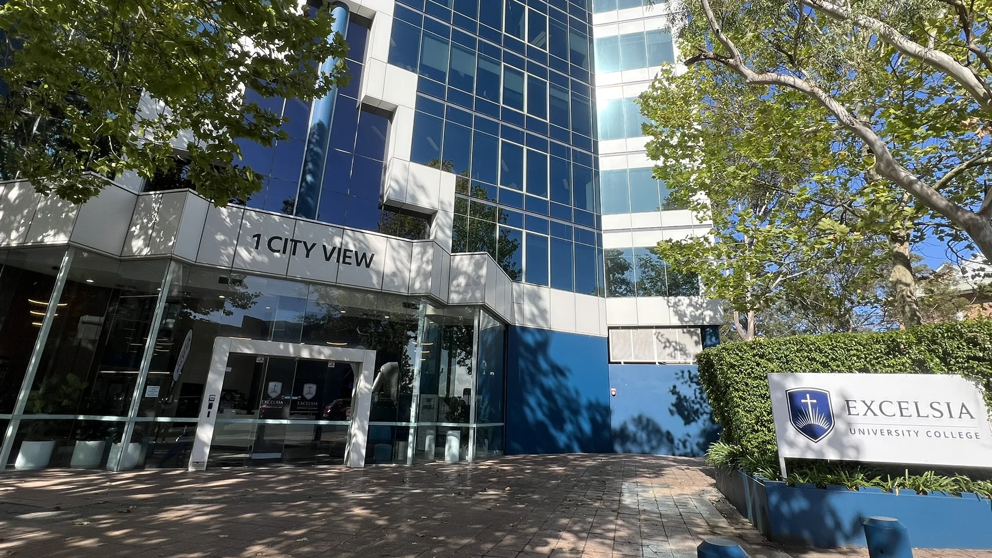 Excelsia University College